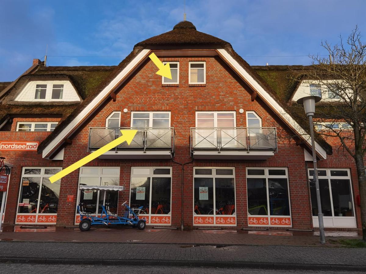 Schaake Hooksiel - Charmante Reetdachwohnung & Kostenfreier Parkplatz Экстерьер фото